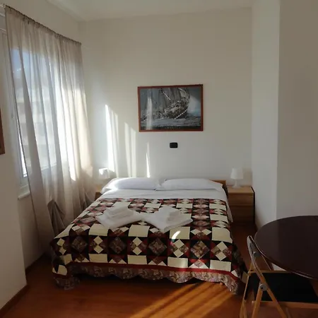 Cavour بيت ضيافة فيرّارا