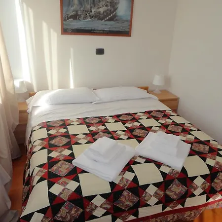 Πανσιόν Cavour 3*