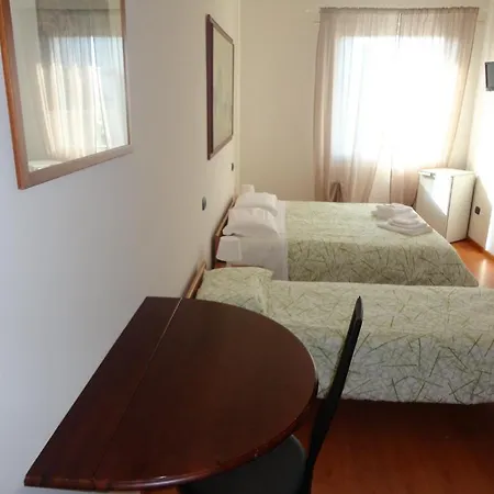 Cavour Πανσιόν 3*
